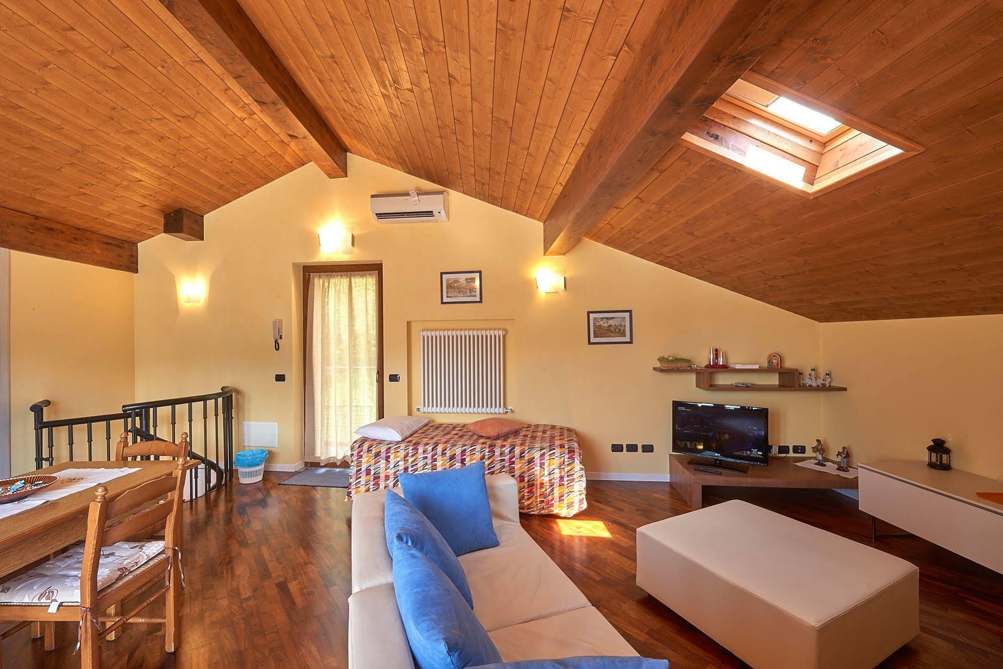 B&B-Foresteria Casa Della Musica Lake Como Mandello del Lario Exterior foto