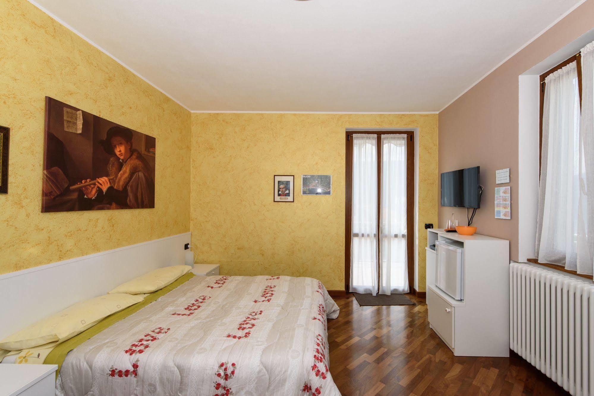 B&B-Foresteria Casa Della Musica Lake Como Mandello del Lario Exterior foto